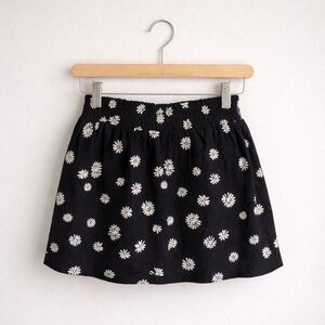 ME to We Daisy Short Black White Skirt Sz XS